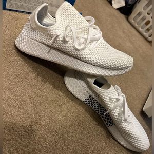 Adidas Deerupt Triple White